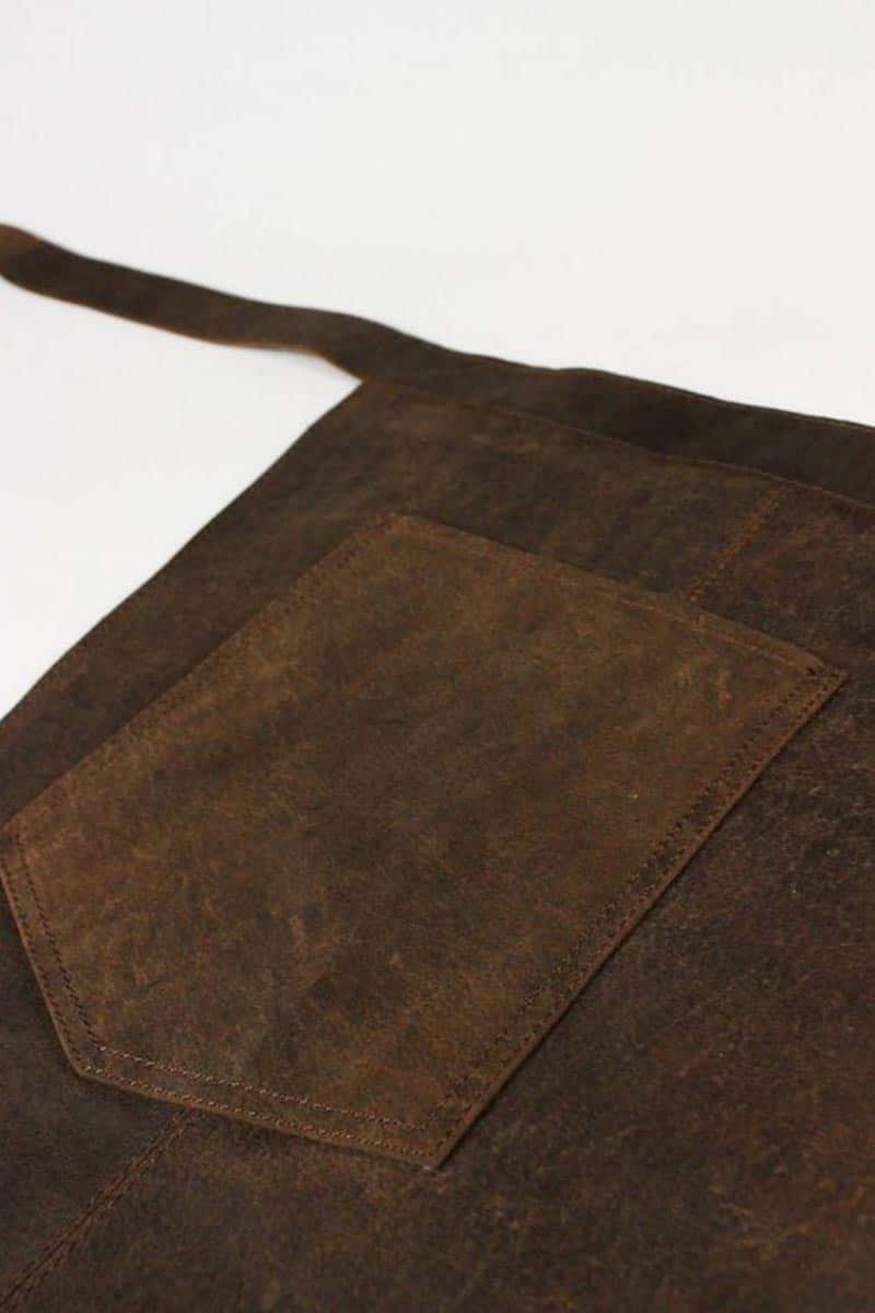 SHORT SUEDE LEATHER APRON WITH BACK POCKET