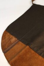 Short suede leather apron with back pocket – flat lay showing dimensions