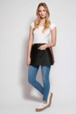 Short waist leather apron black – detail view showing stitching and buckle
