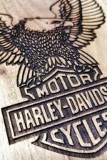 Harley Davidson Panoply – wooden skull sculpture side view
