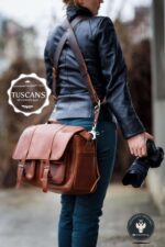 Brown messenger DSLR bag Tuscans - Image 2