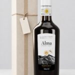 Top of the range favour, Alma IGP Sicily extra virgin olive oil 500 ml with gift box and card